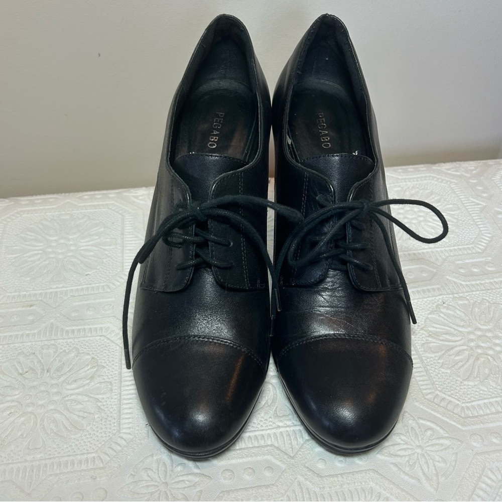 Pegabo Black Leather High Heel Shooties Sz 8.5 EUC - Picture 7 of 12